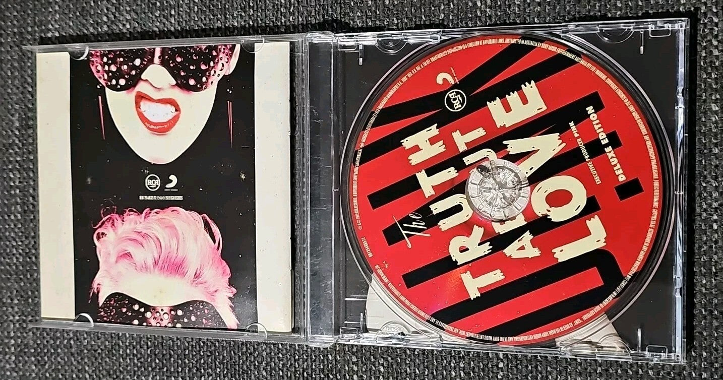 product photo (Image 3) — Preowned