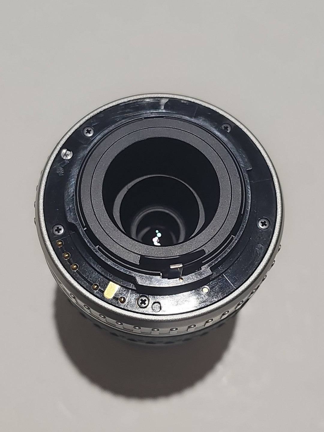 lens front (Image 4) — Preowned