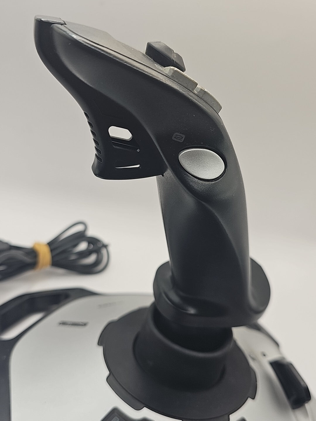 controller front (Image 5) — Preowned