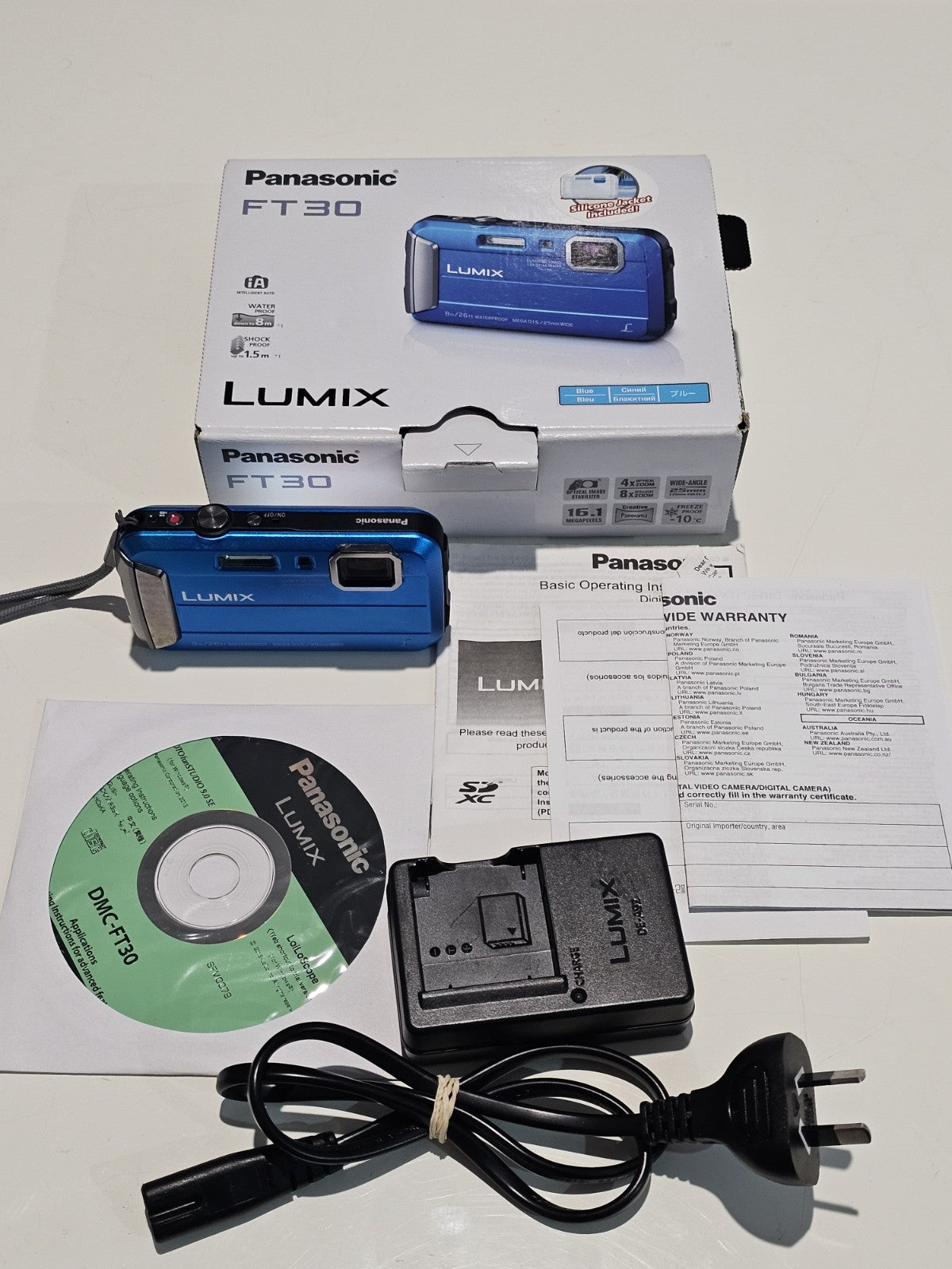 Panasonic Lumix DMC-FT30 Digital Camera 16.1MP Blue Water/Shock Proof *TESTED ✅* device front (Image 1) — Second-Hand