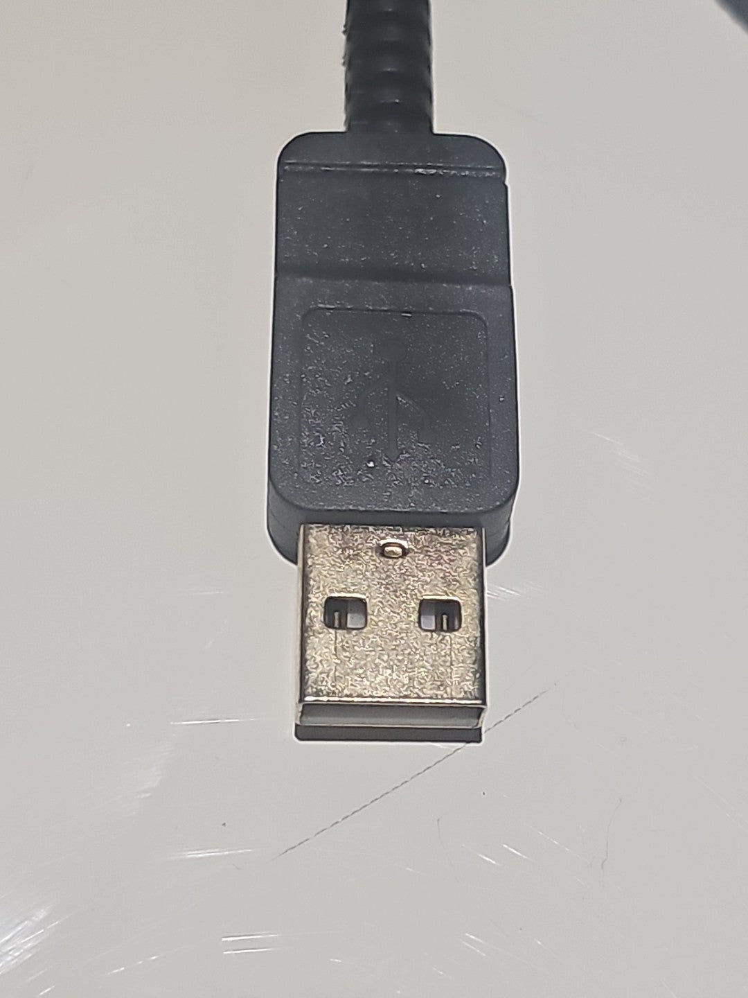 cap/hat front (Image 4) — Preowned