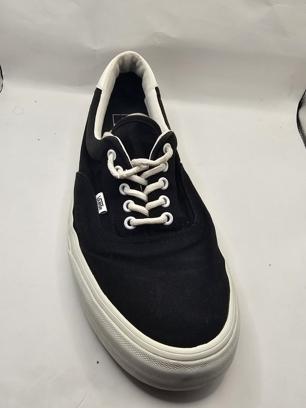 shoe profile (Image 5) — Preowned