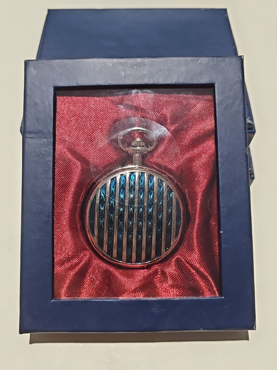 Hachette & Atlas Pocket Watch Part Of Large Collection Individual Sale. cap/hat front (Image 1) — Second-Hand