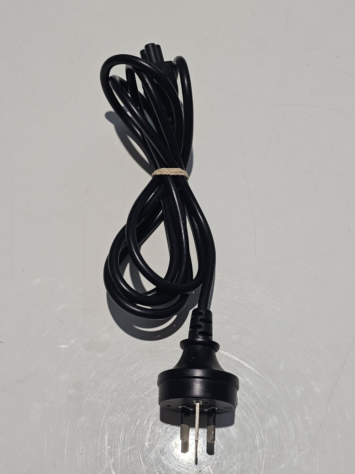 cap/hat front (Image 6) — Preowned