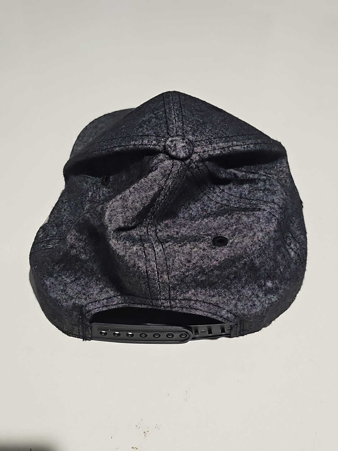 cap/hat front (Image 2) — Preowned