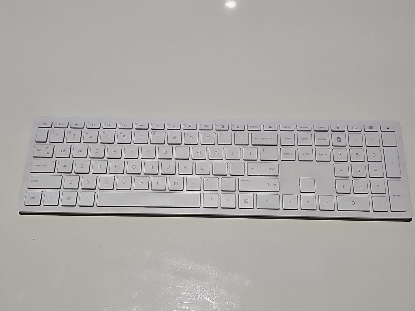 Genuine Hp Wireless Keyboard Only - Model HSA-P003K - White - Untested cap/hat front (Image 1) — Untested