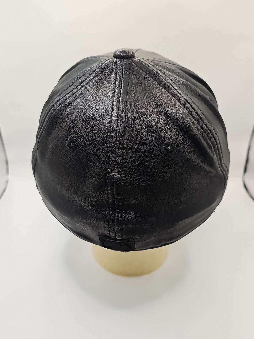 cap/hat front (Image 2) — Preowned