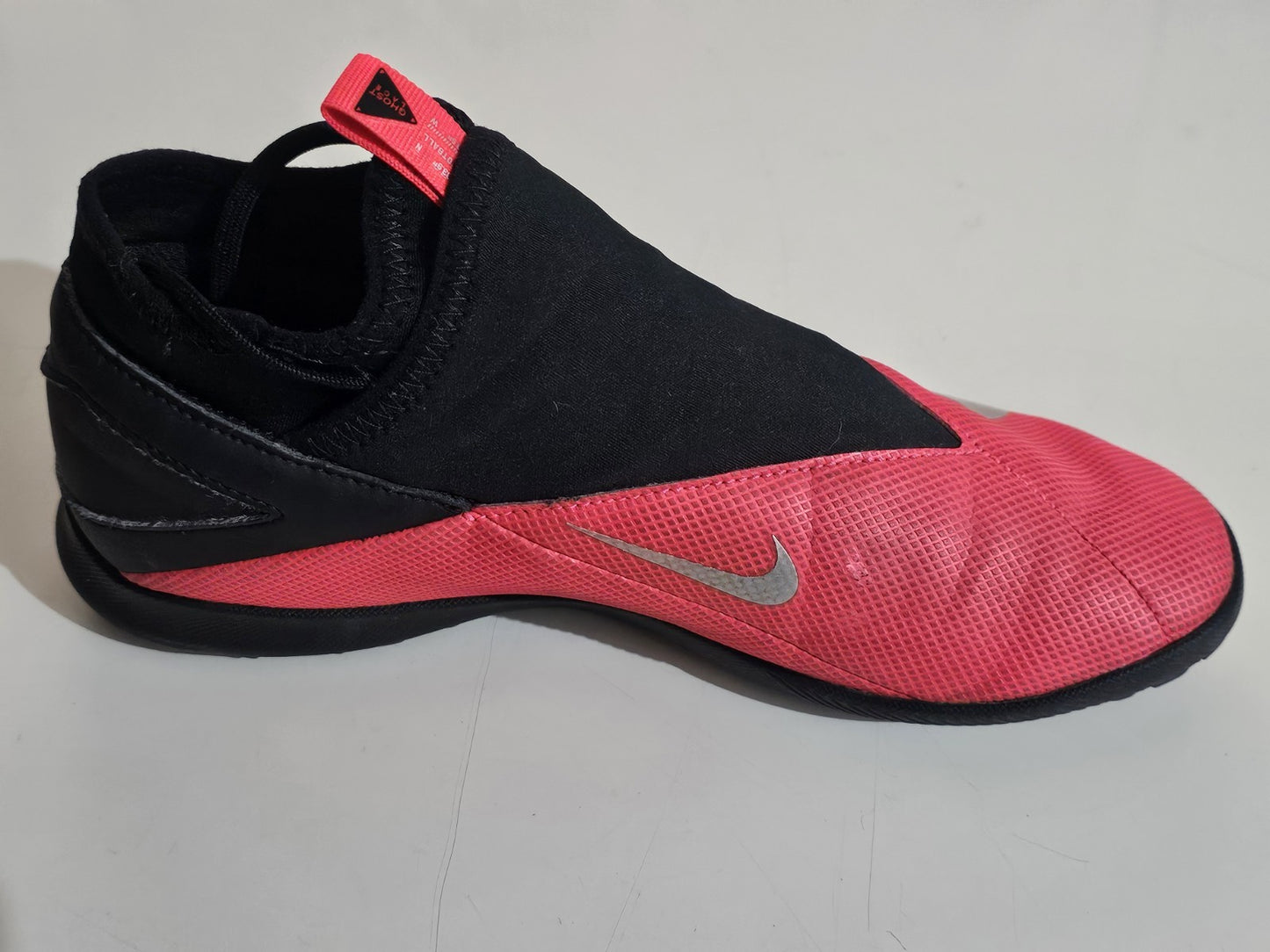 shoe profile (Image 4) — Preowned