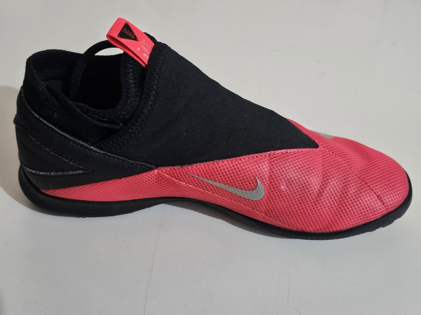 shoe profile (Image 4) — Preowned