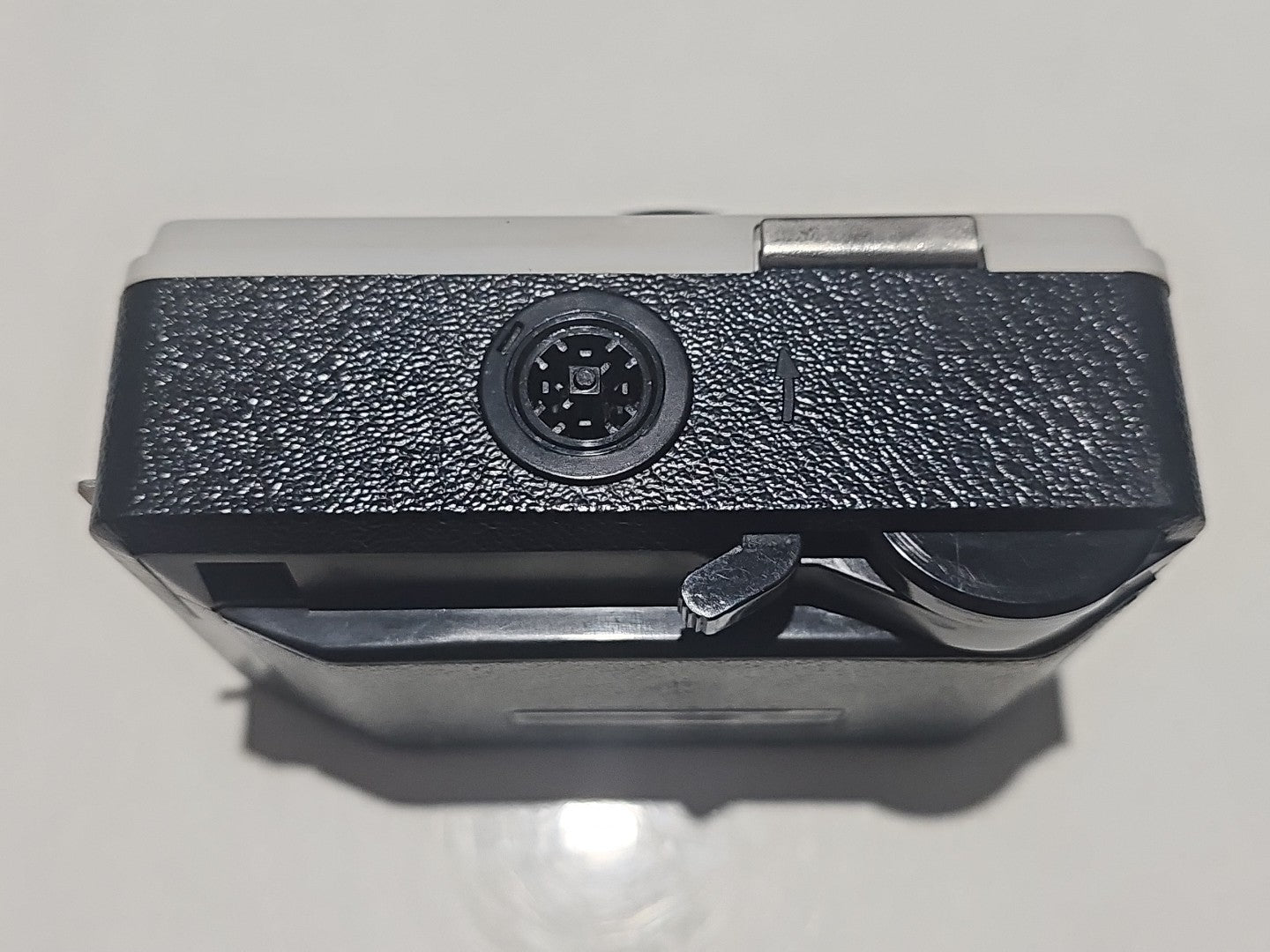 device front (Image 4) — Preowned