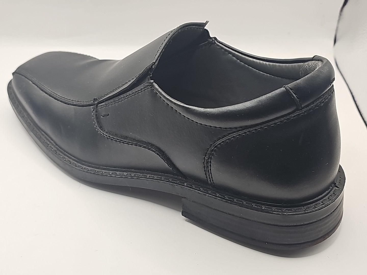 cap/hat front (Image 4) — Preowned