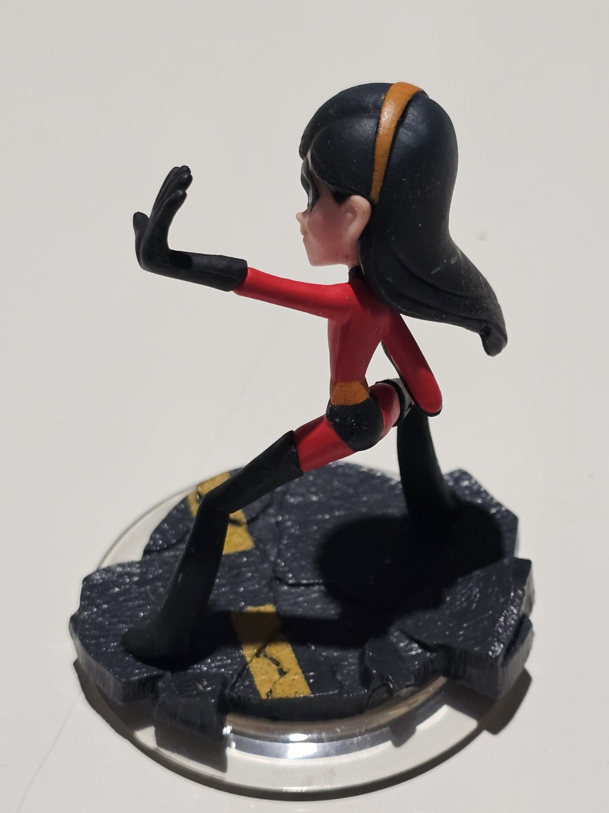 figure front (Image 2) — Preowned