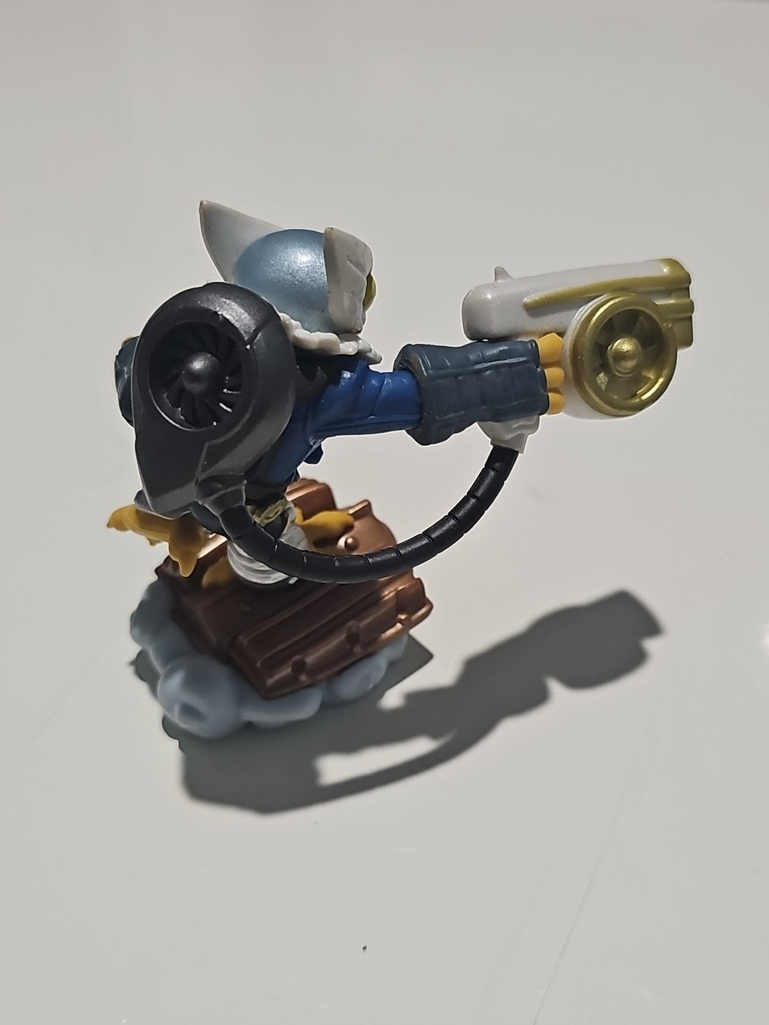 cap/hat front (Image 4) — Preowned