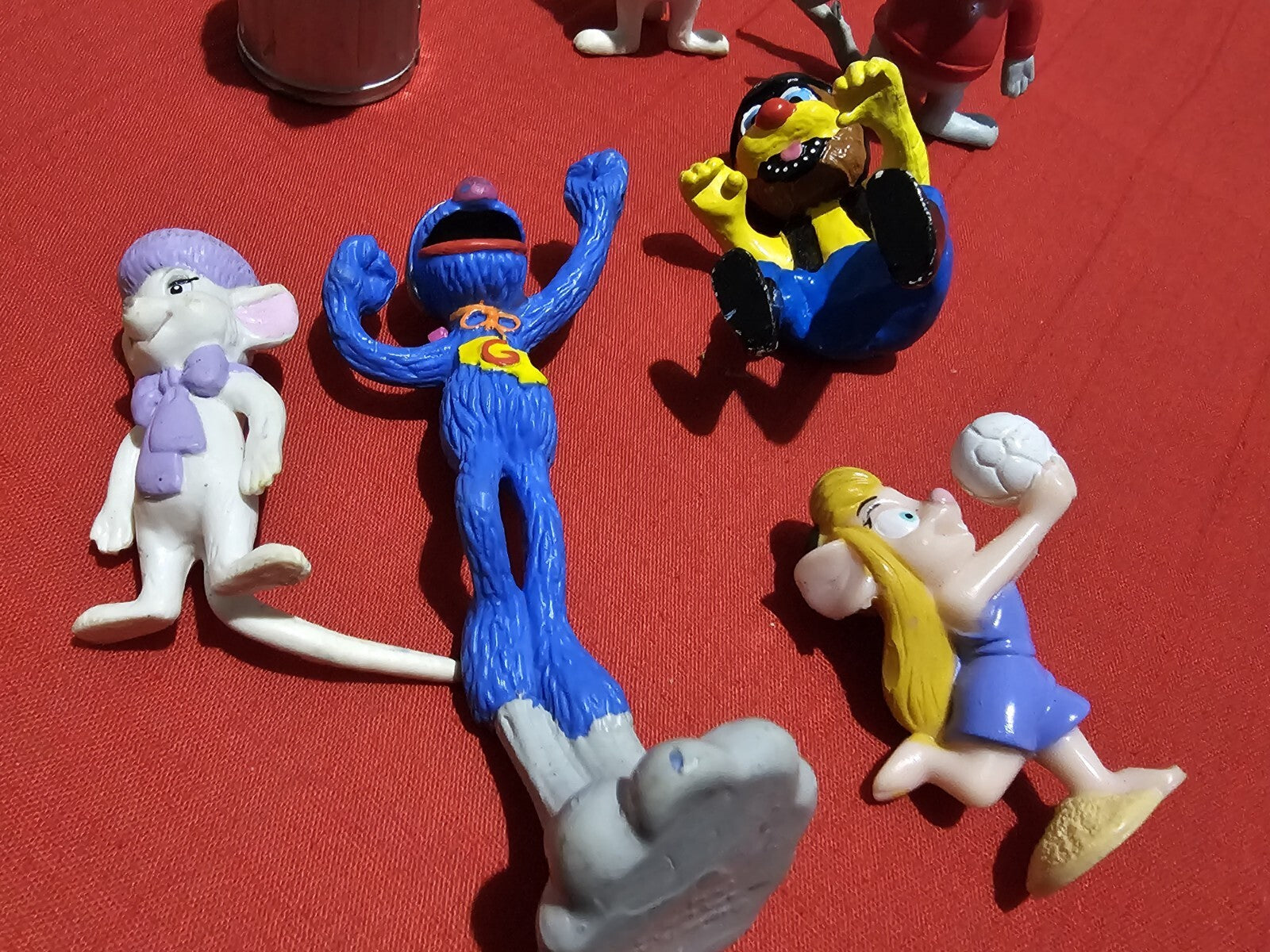 figure front (Image 3) — Preowned