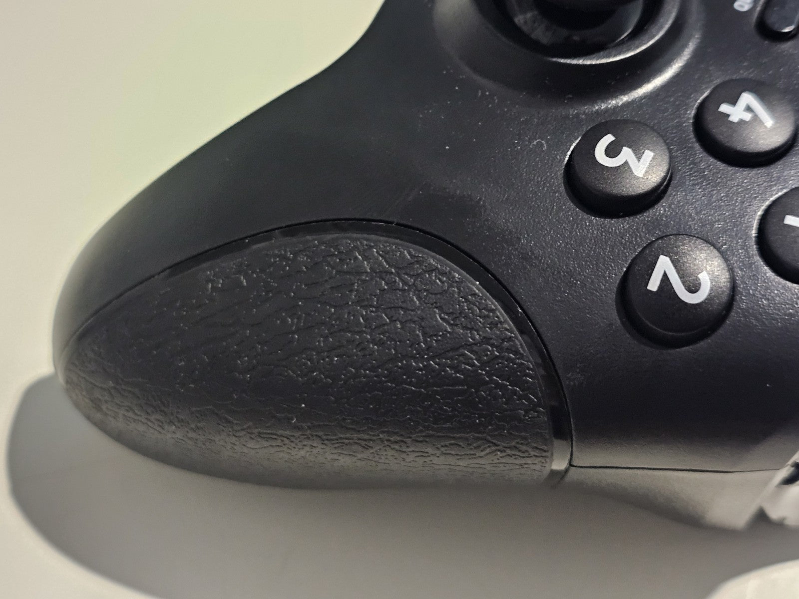 controller front (Image 7) — Preowned