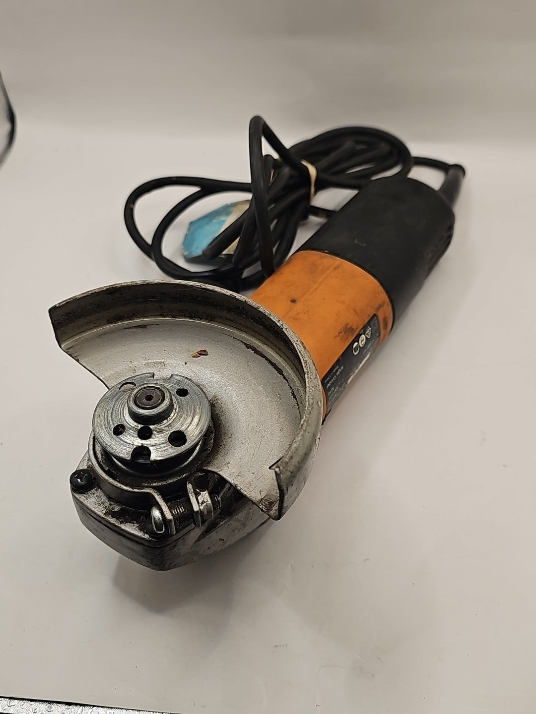 AEG WS6-100 – 4″ ANGLE GRINDER 670W 100mm Disk product photo (Image 1) — Second-Hand