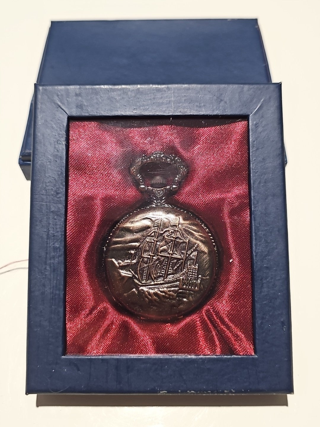 Hachette & Atlas Pocket Watch Part Of Large Collection Individual Sale. cap/hat front (Image 1) — Second-Hand