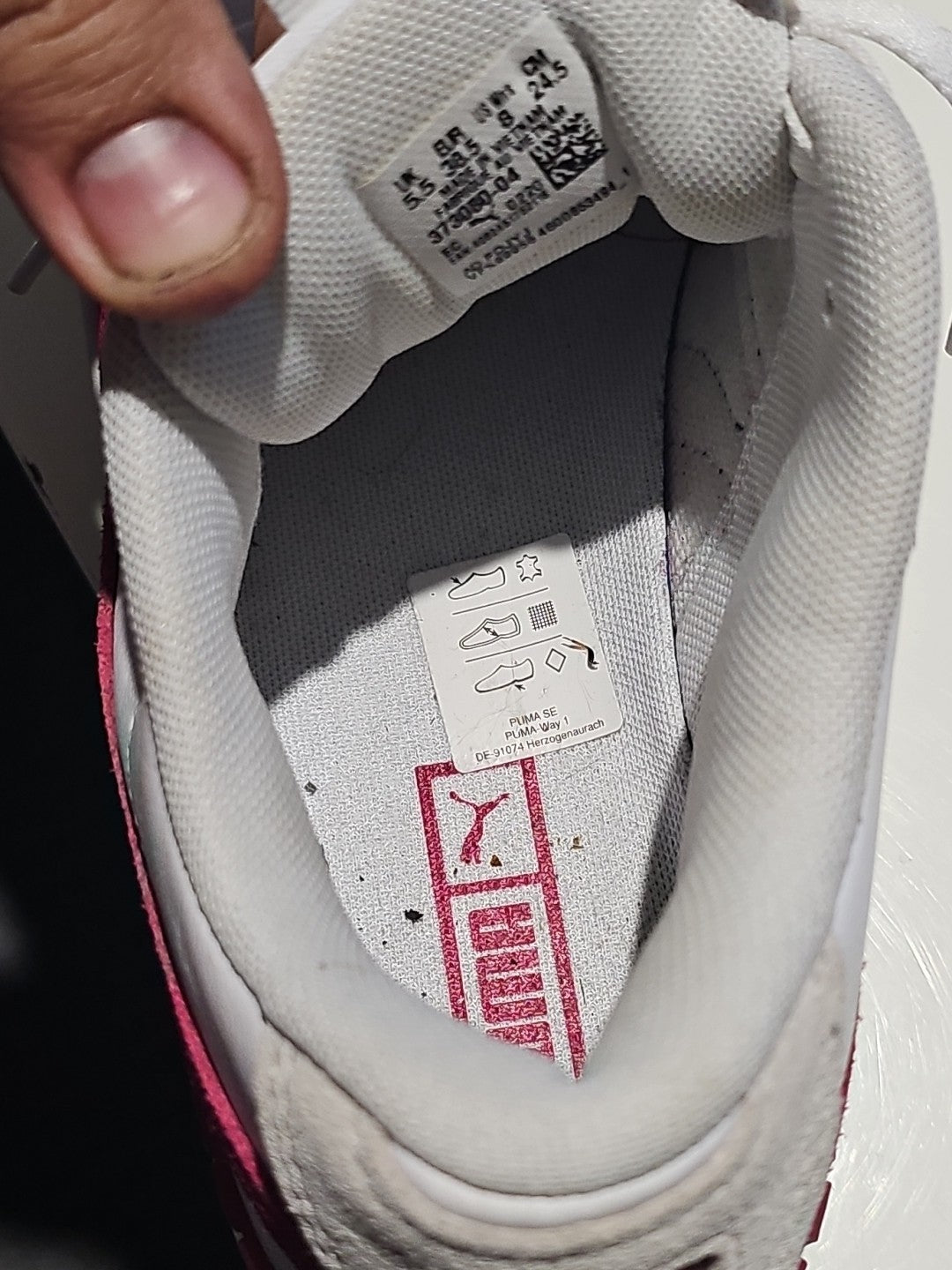 shoe profile (Image 7) — Preowned