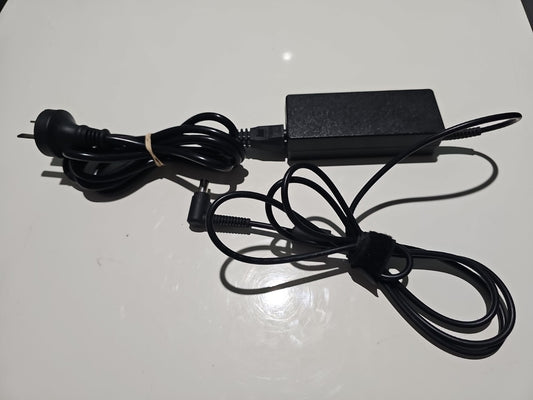 HP GENUINE 65W AC Power Supply Adapter Notebook 19.5V 3.33A Charger 7.4*5mm TIP book cover (Image 1) — Second-Hand