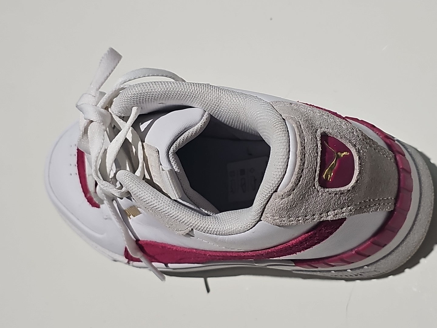 shoe profile (Image 4) — Preowned