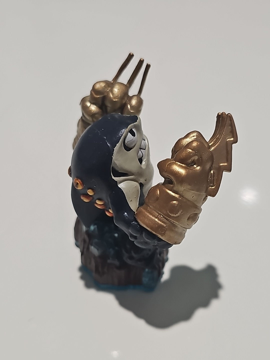 cap/hat front (Image 4) — Preowned