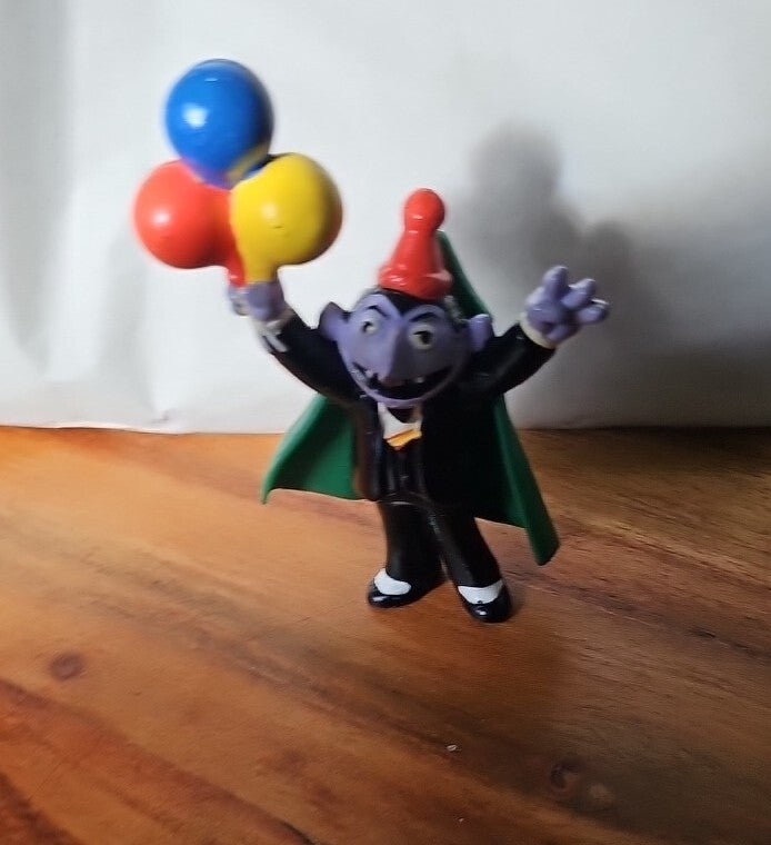 figure front (Image 6) — Preowned