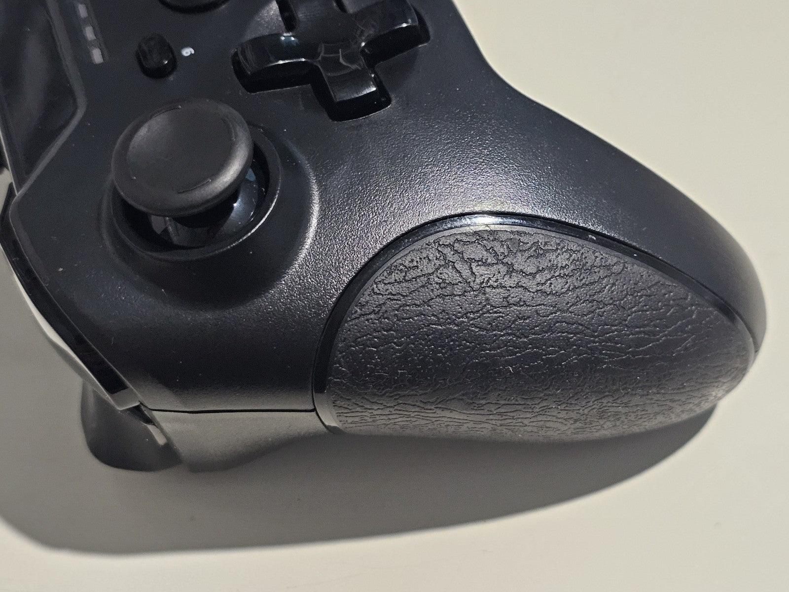 controller front (Image 8) — Preowned