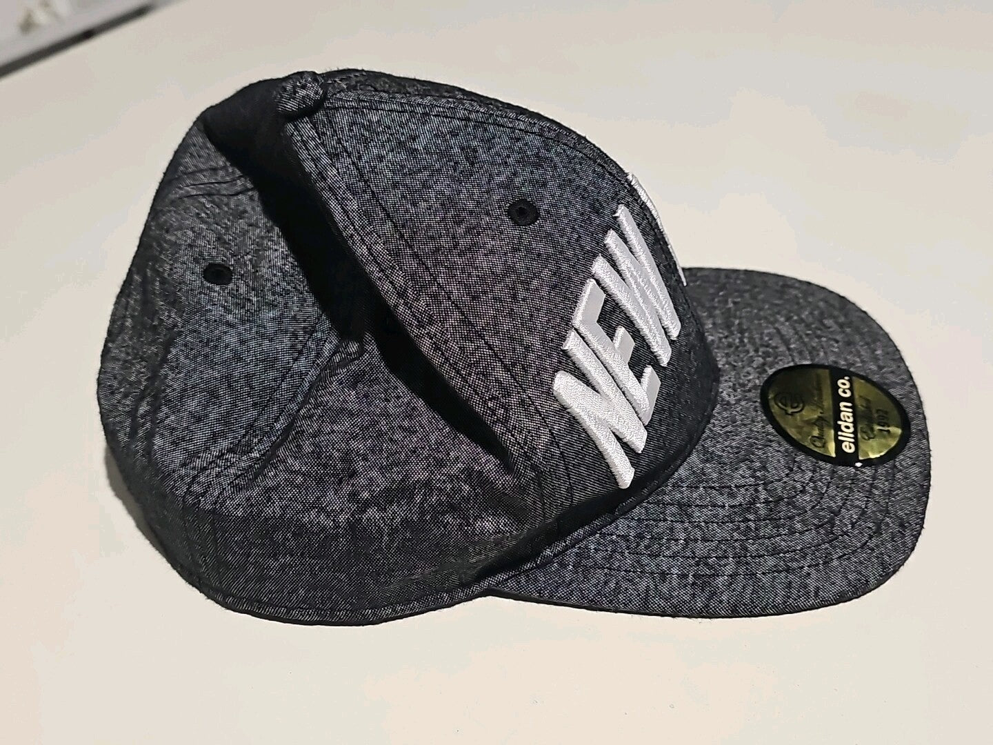 cap/hat front (Image 3) — Preowned