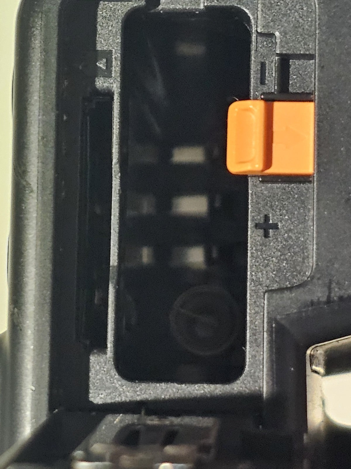 device front (Image 8) — Preowned