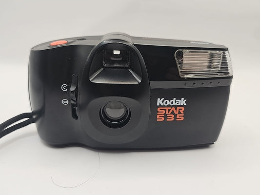 Kodak Star 535 Black 35 MM Film Camera Fixed Focus Sensalite Flash Tested device front (Image 1) — Second-Hand