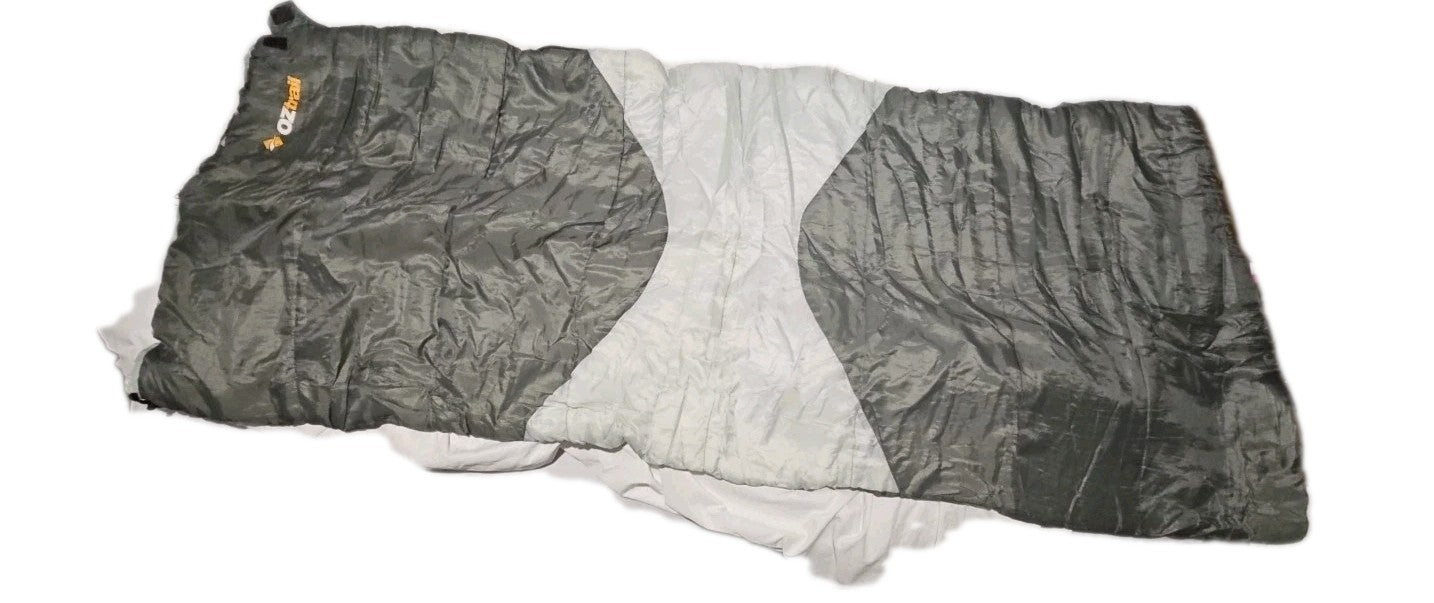 Oztrail Lawson Camper - 5Cel Adult Sleeping Bag cap/hat front (Image 1) — Second-Hand