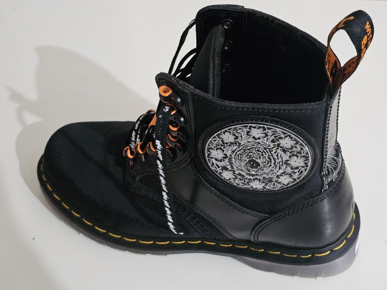 boot profile (Image 4) — Preowned