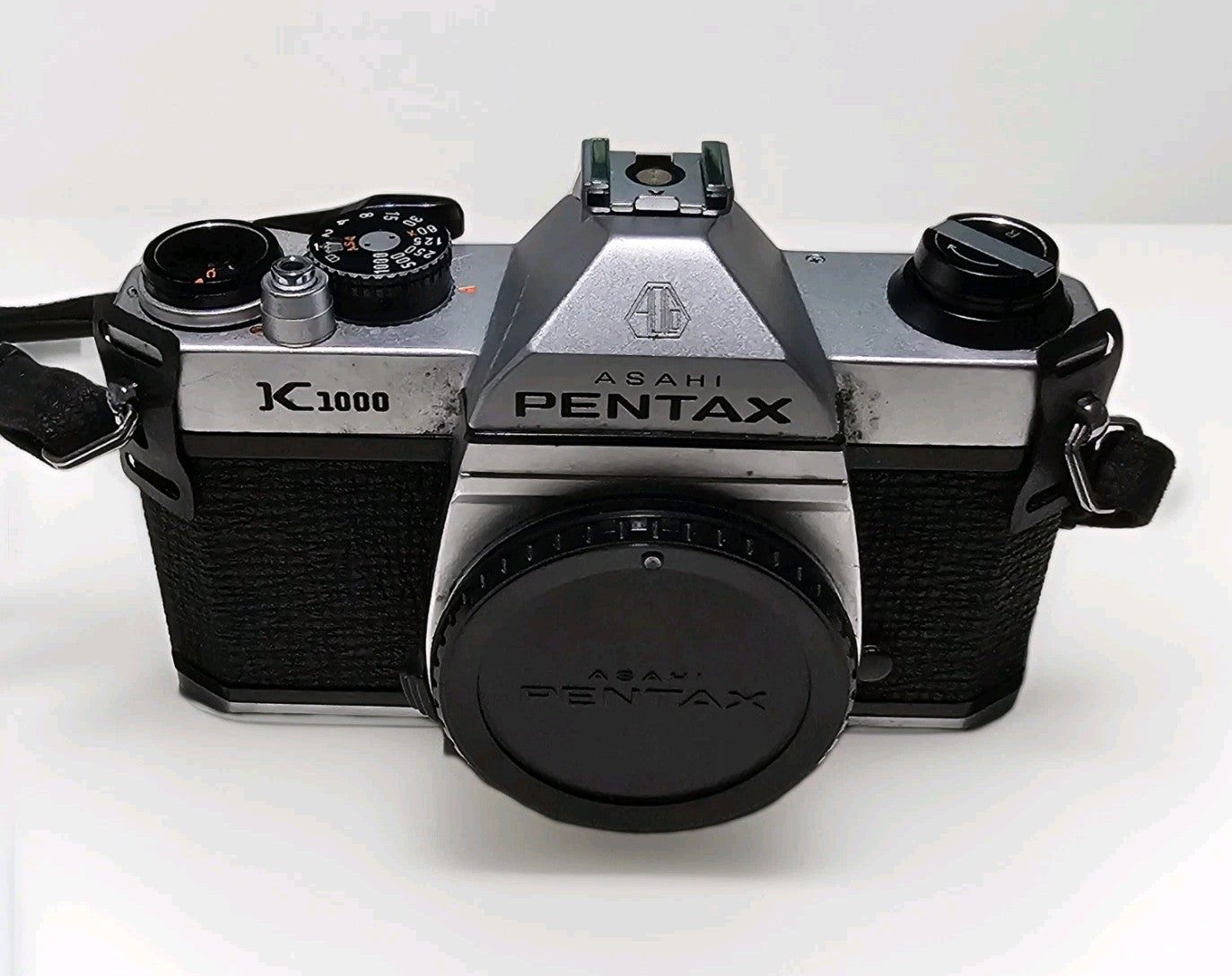 Pentax K1000 SLR 35mm Film Camera, Silver 6136895 - Camera Body Only. device front (Image 1) — Second-Hand