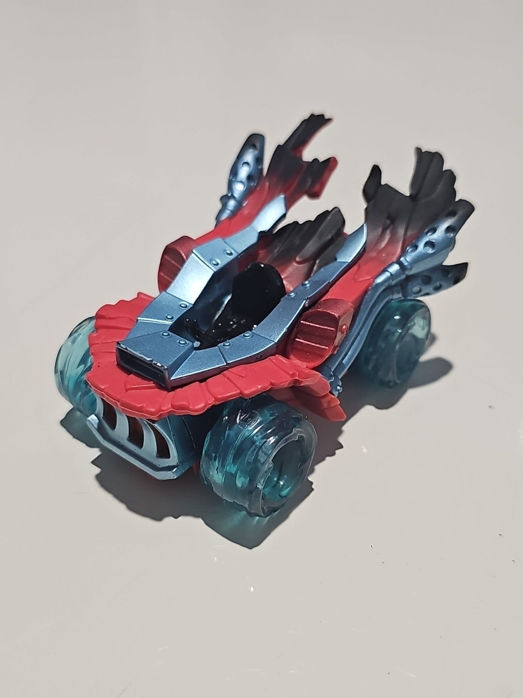 HOT STREAK Skylanders Superchargers - Spitfire's vehicle - 87550888 cap/hat front (Image 1) — Second-Hand
