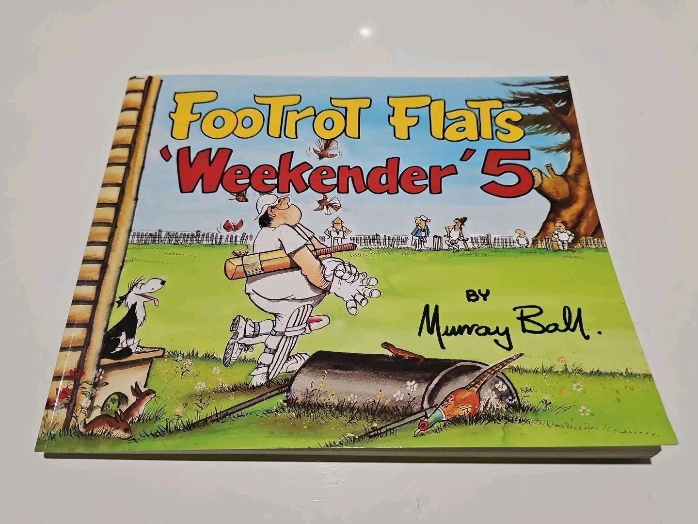 Footrot Flats 'Weekender' No.5 1995 "Classic Footrot Flats - Murray Ball" V.good book cover (Image 1) — Second-Hand