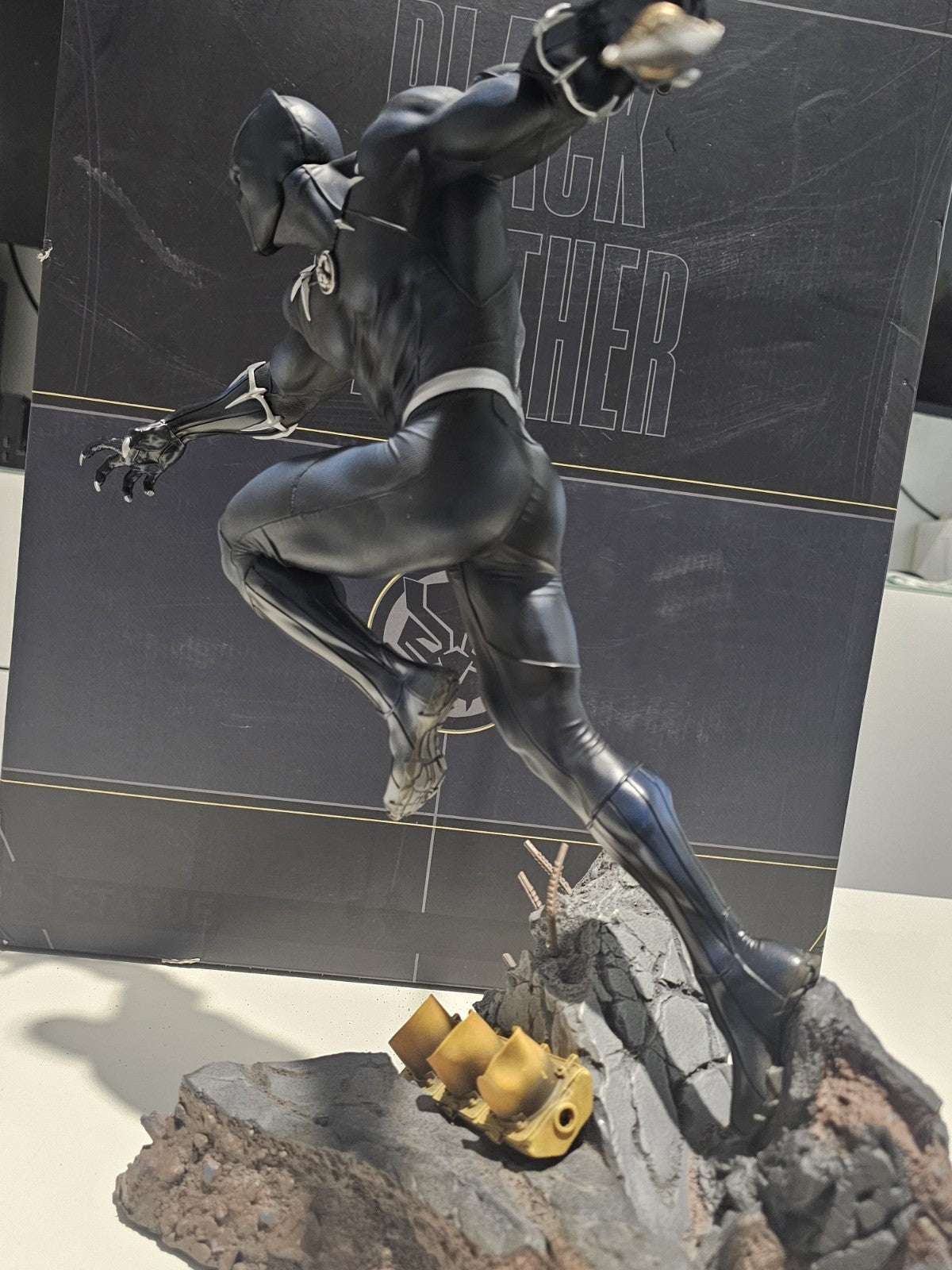 cap/hat front (Image 3) — Preowned