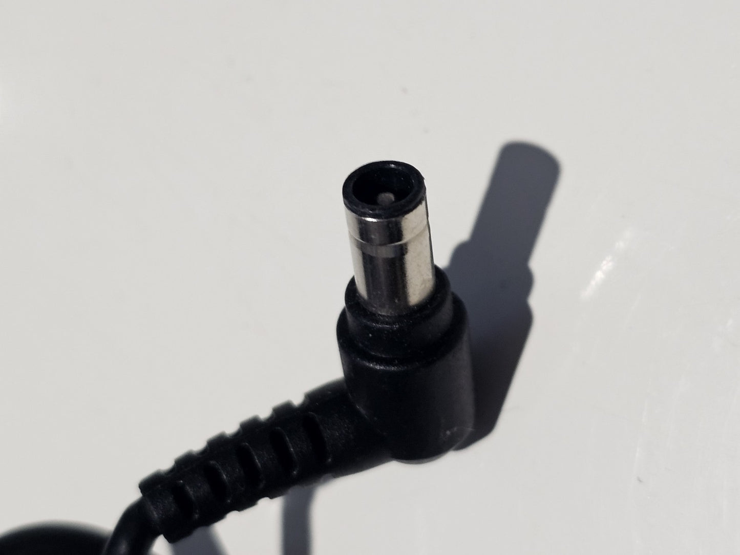adapter (Image 3) — Preowned