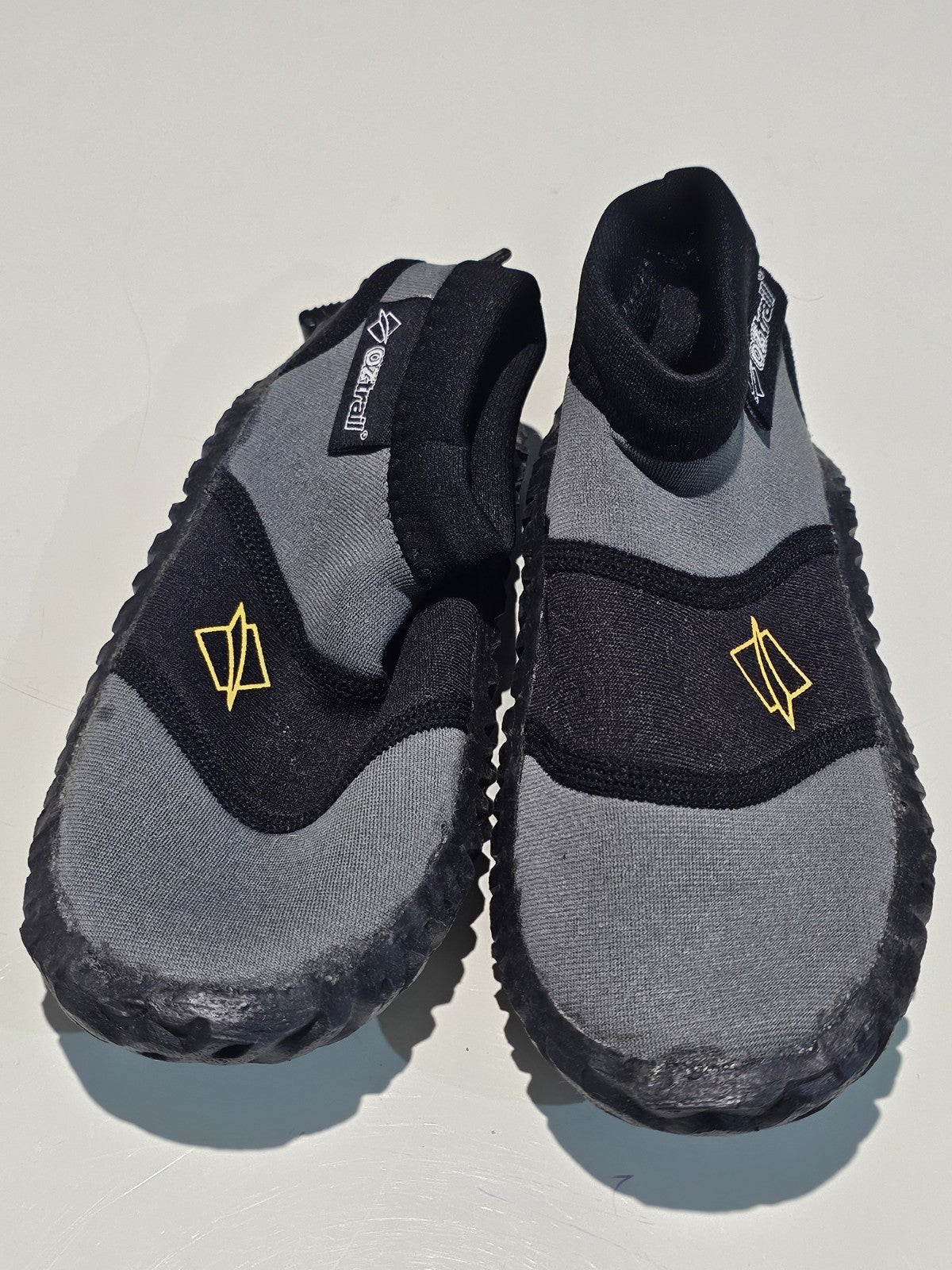 shoe profile (Image 2) — Preowned