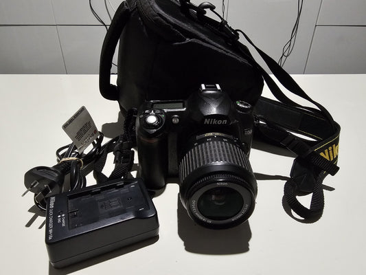 Nikon D50 DSLR Camera with Lens – Tested Working – Bag And Charger device front (Image 1) — Second-Hand