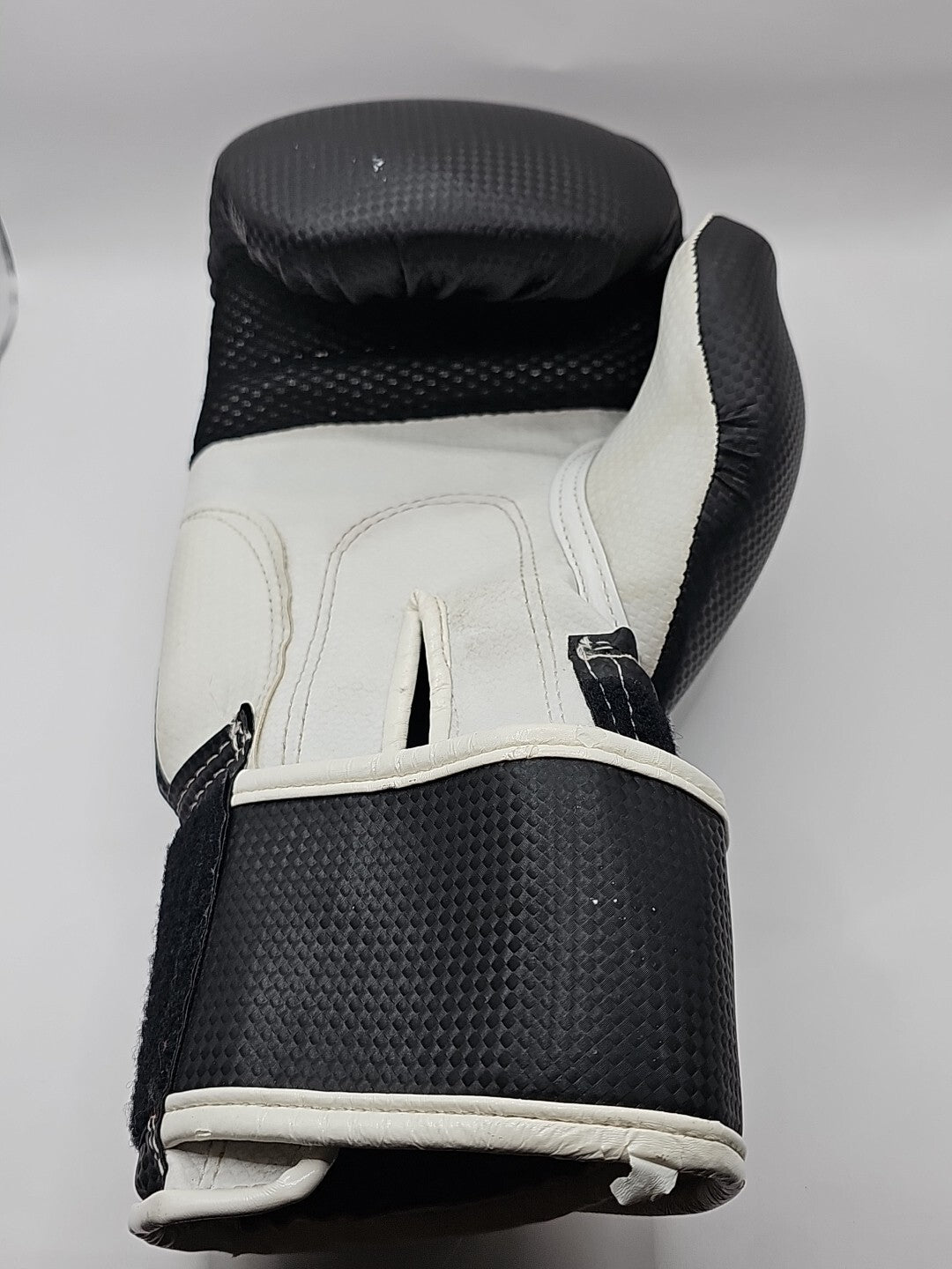 product photo (Image 8) — Preowned