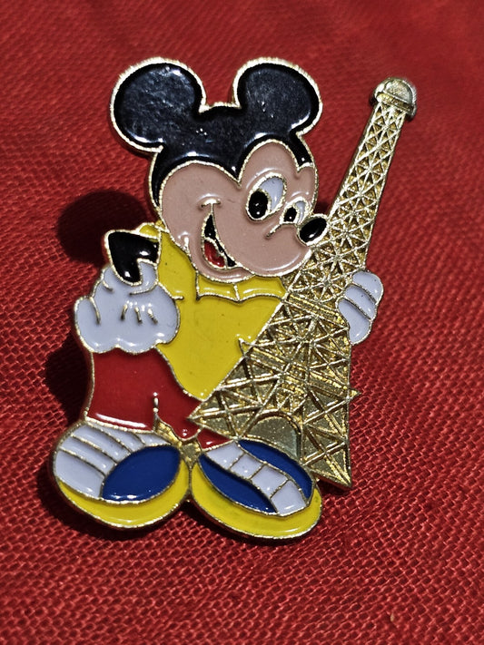Mickey Mouse Official Eiffel Tower Shirt Pin garment front (Image 1) — Second-Hand