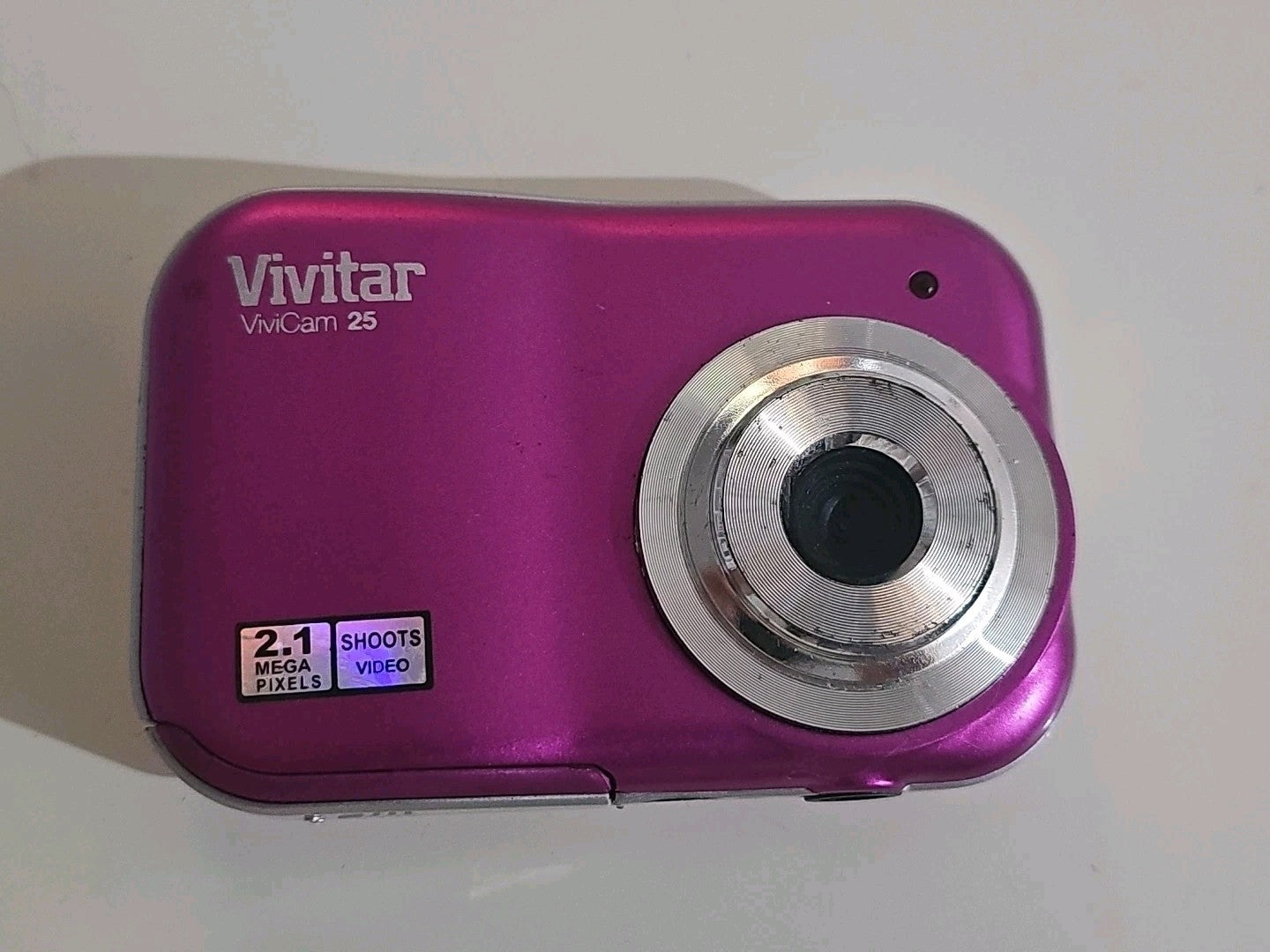 Vivitar Vivicam 25 Digital Camera Parts Or Repair. device front (Image 1) — Broken (For Parts or Repair)