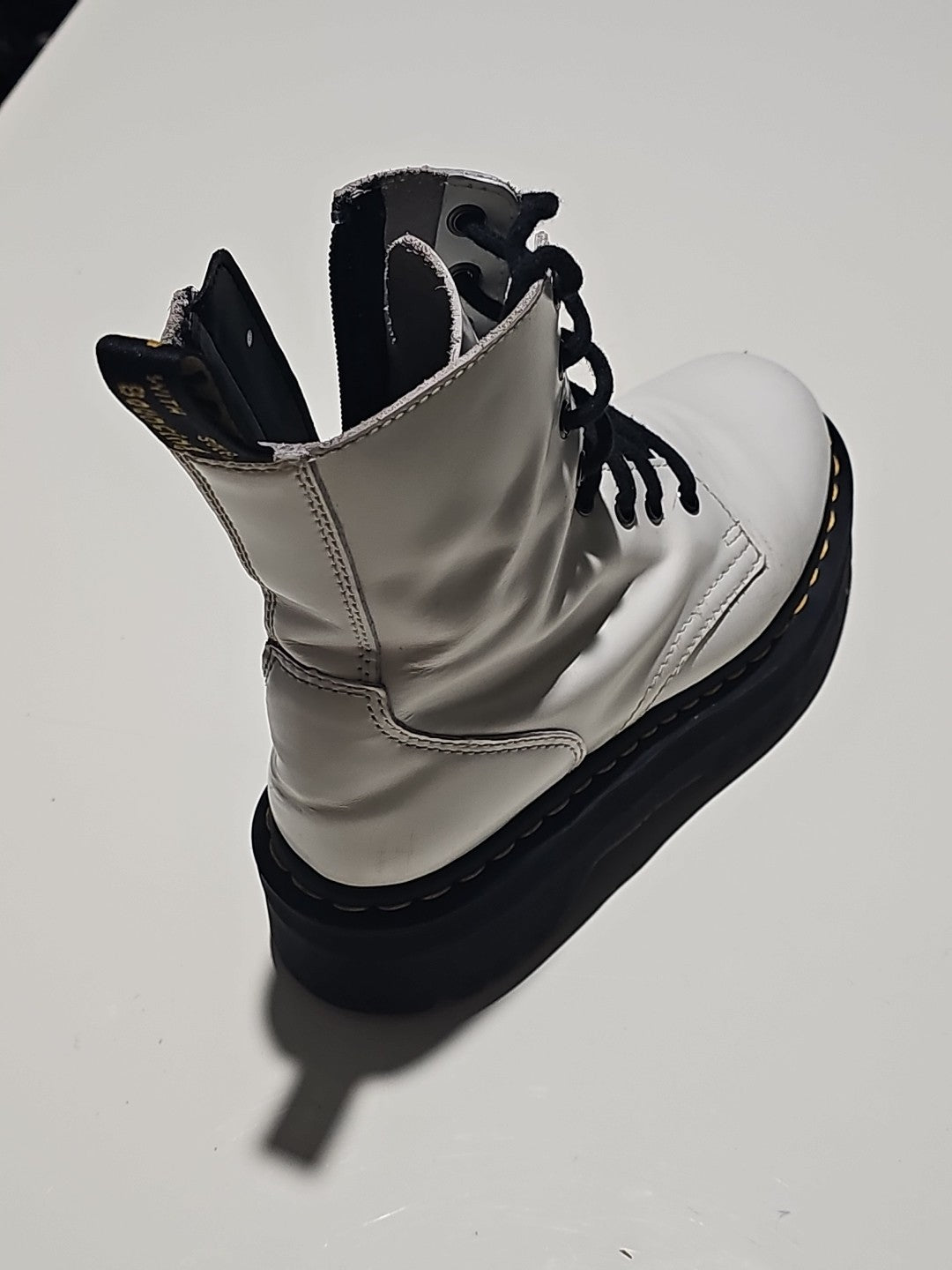 boot profile (Image 10) — Preowned