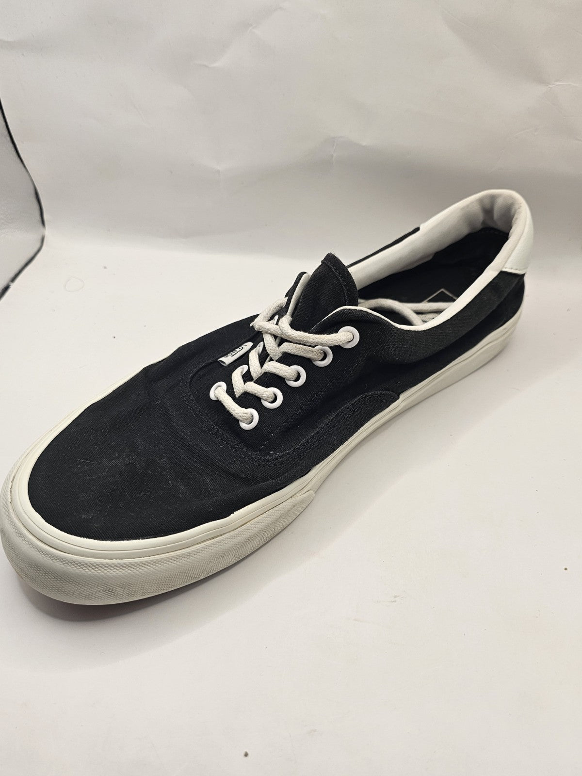 shoe profile (Image 6) — Preowned