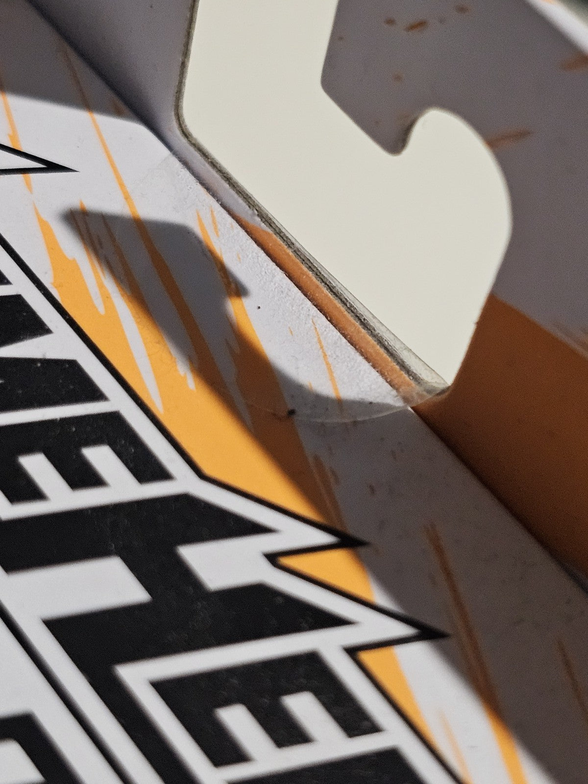 figure front (Image 8) — Preowned