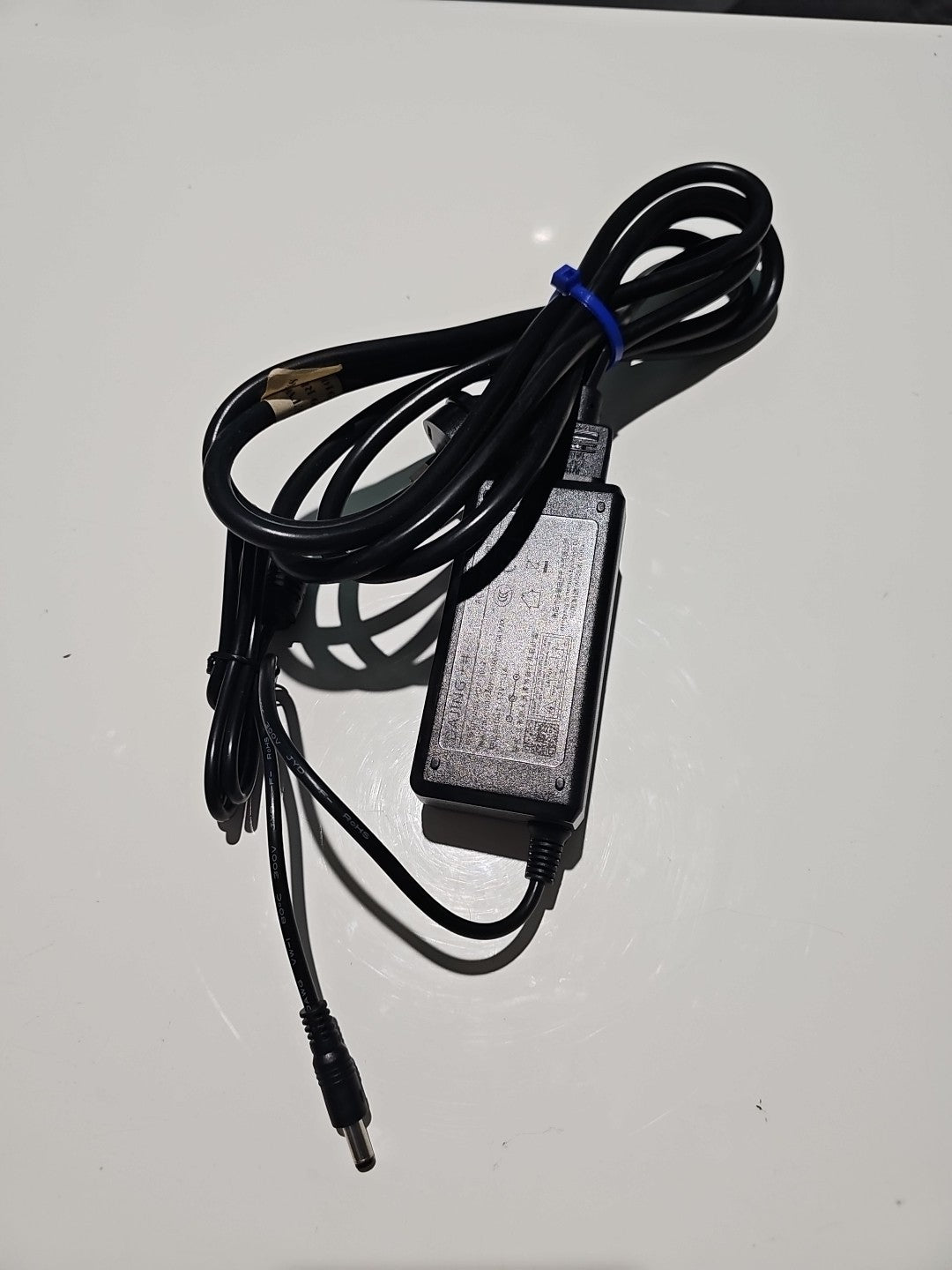 Original AC Adapter Dajing Model ADP-36C2 12V 3A Power Cord Power Supply AU cap/hat front (Image 1) — Second-Hand