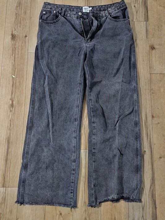 Princess Polly Black Denim Jeans Size 12 Au cap/hat front (Image 1) — Second-Hand