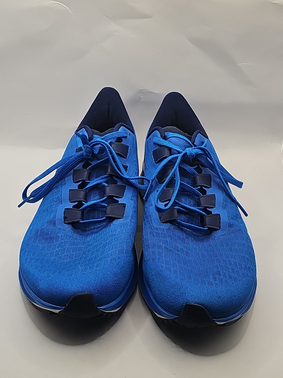 shoe profile (Image 2) — Preowned