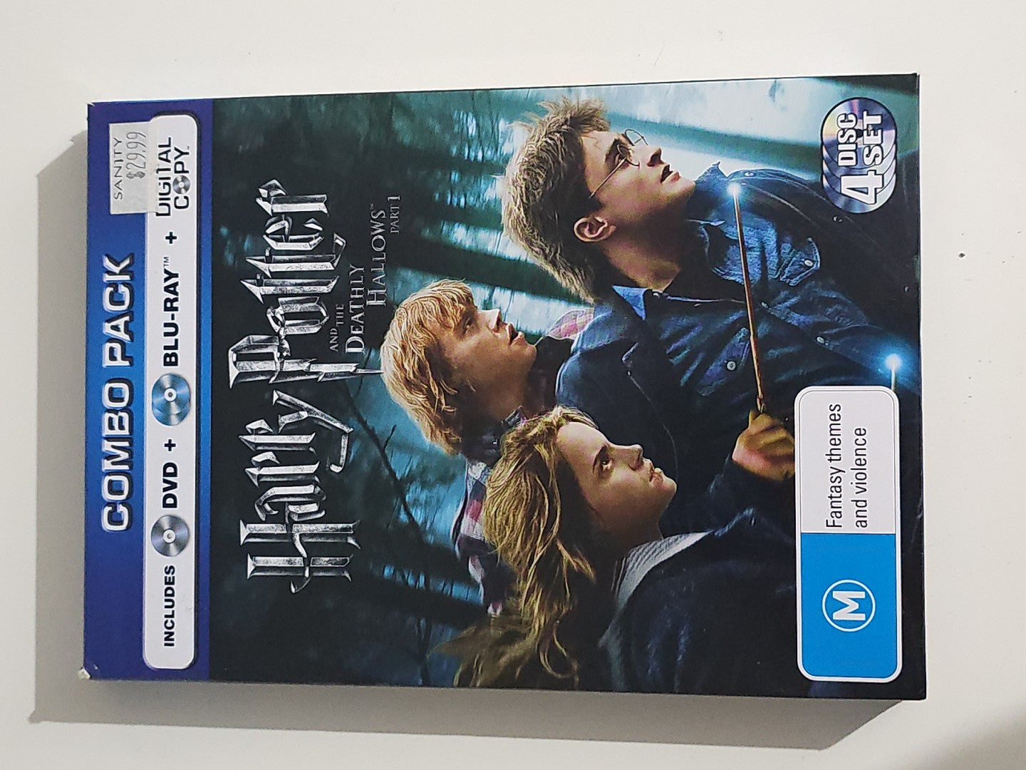 Harry Potter and the Deathly Hallows : Part 1 - 4 Disc Combo Pack Blu-Ray case (Image 1) — Second-Hand