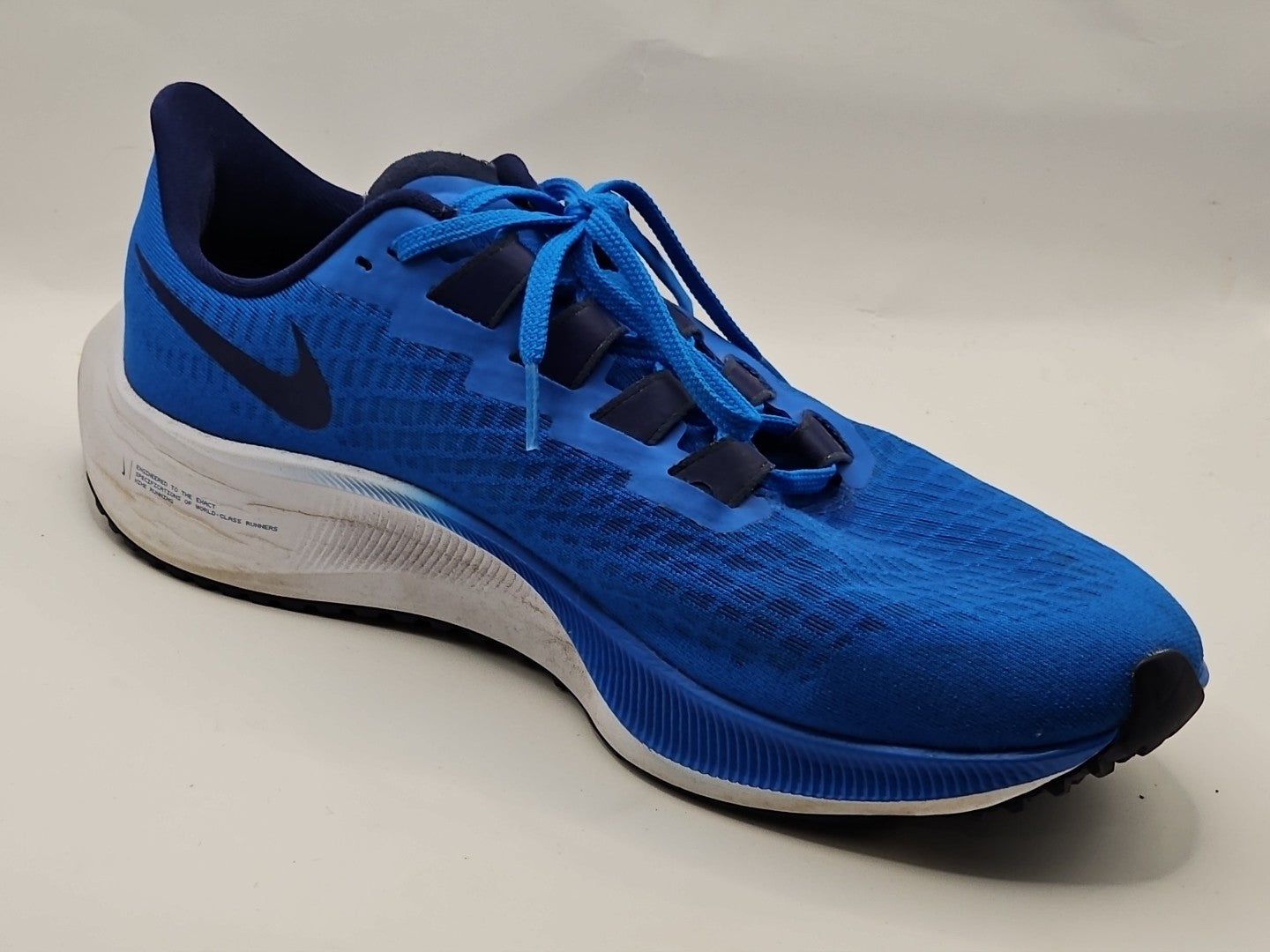 shoe profile (Image 3) — Preowned